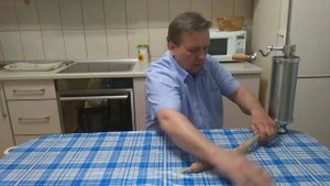 Сыровяленая колбаса