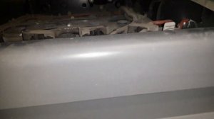 Снять аккумулятор на мерседес АТЕГО.