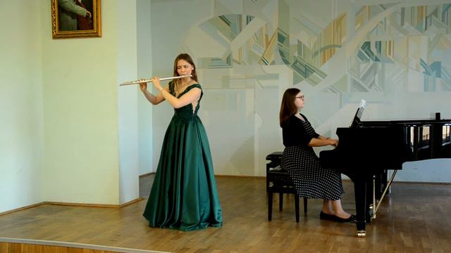 ЮЛІЯ СЕНЮТОВИЧ__ Mozart: Flute concerto No.1 in G major. смотреть онлайн