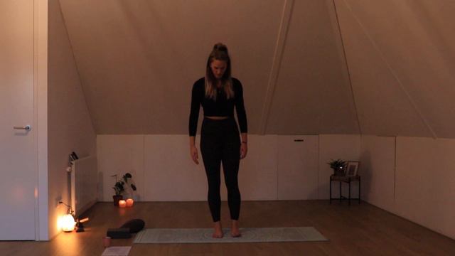 Online Hatha Yoga les met Linda - Deel 1 смотреть онлайн