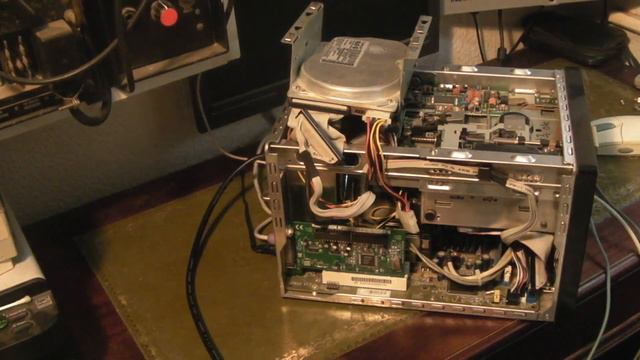 Installing a D.O.M. (Disk On Module) in my 486 смотреть онлайн