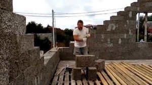 Чем пилить арболитовые блоки. Распил арболитовых блоков.