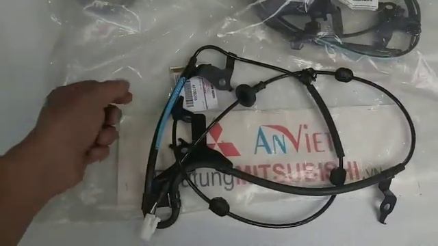 Cảm biến ABS xe Mitsubishi Xpander смотреть онлайн