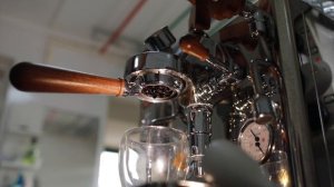 Lelit Bianca PL162T make espresso with Manuel pre-infusion