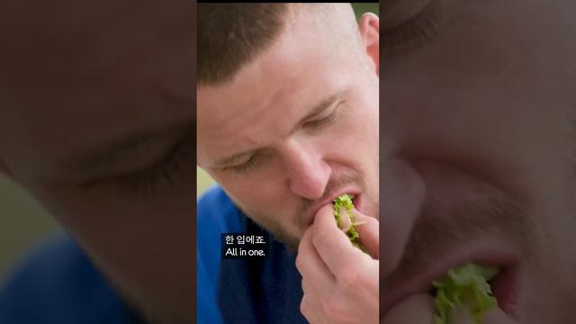 Sonny introduces Korean BBQ to his Spurs team mates