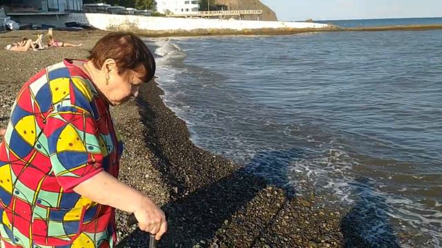 VLOG:бабушку вывезли на прогулку //у нас первый урожай инжира