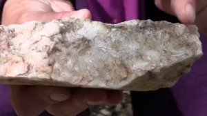 Южный Урал, камни: на месторождении лиственита и горного хрусталя