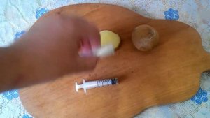 Высечка для рыбалки на картошку при ловле карпа и других мирных рыб из одноразового шприца