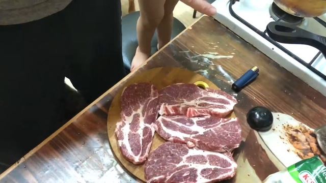 Готовим с сыном свиную шею? смотреть онлайн