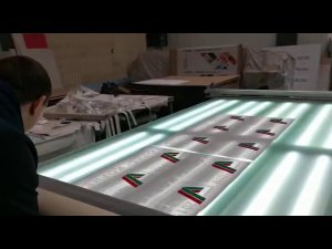 Нанесение монтажной пленки на станке для накатки пленки STANBER