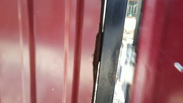 калитку повело от холода - замок не цепляется смотреть онлайн