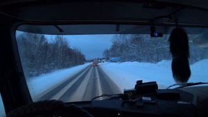 Сильная метель на УРАЛЕ, добираемся 3 дня до Озерска. Коллега застрял помогаем чем можем