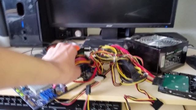 Выдернуть 24-х пиновый разъем питание материнской платы при включенном компьютере смотреть онлайн