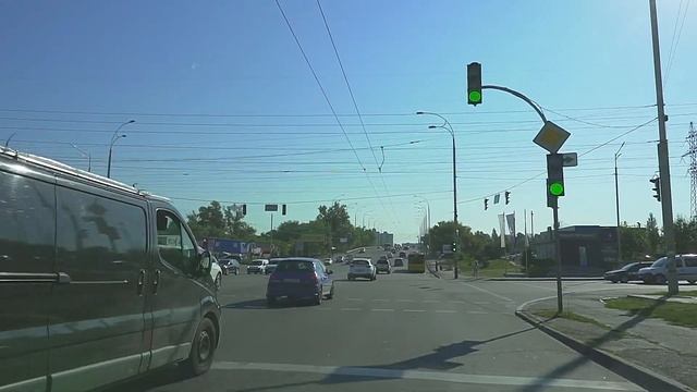 Заезд с ул. Полярная в СТО "Генстар" на Оболони по адресу ул. Полярная 10В смотреть онлайн