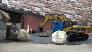МЕТАЛЛИЧЕСКИЙ ЭКСКАВАТОР на радиоуправлении ... Huina rc excavator 580