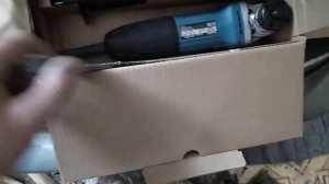 Купил новую болгарку для работы.