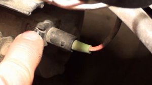 Как снять стартер Шкода Октавия. Хруст стартера. Причины.