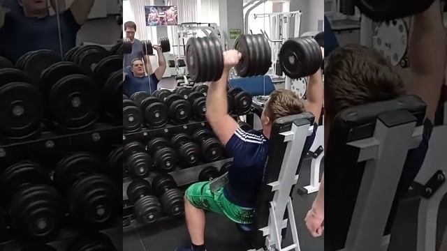 жим гантелей по 40 кг смотреть онлайн