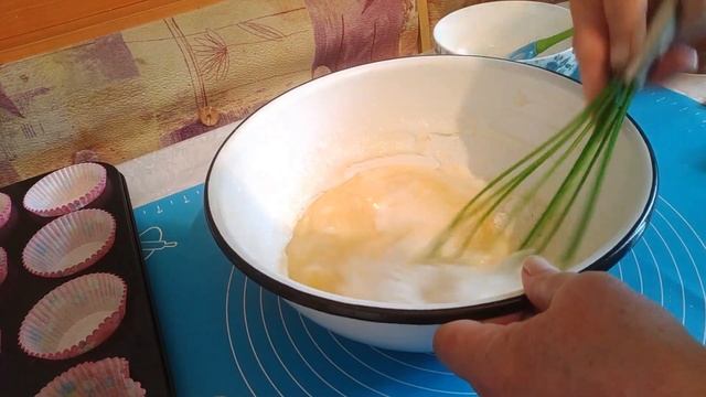 КЕКС НА КЕФИРЕ/ С ИЗЮМОМ/ПРОСТОЙ РЕЦЕПТ /CAKE WITH RAISINS/ @ СЛАДКОЕ НАСТРОЕНИЕ смотреть онлайн