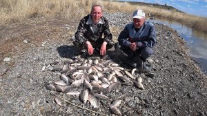 ОТЛИЧНОЕ ОТКРЫТИЕ СЕЗОНА! РЫБАЛКА МЕЧТЫ на озере Уелги! Рыбалка на Карася! Отчёт от 07.05.2022 г.mp4