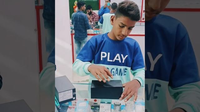 oppo 21s Pro Color options: Dawnlight Gold  price 21999... looking very smart смотреть онлайн