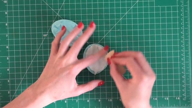 Вайнер с нависающими краями рвет глину. Что делать и как работать? На примере лепестка ириса. смотреть онлайн