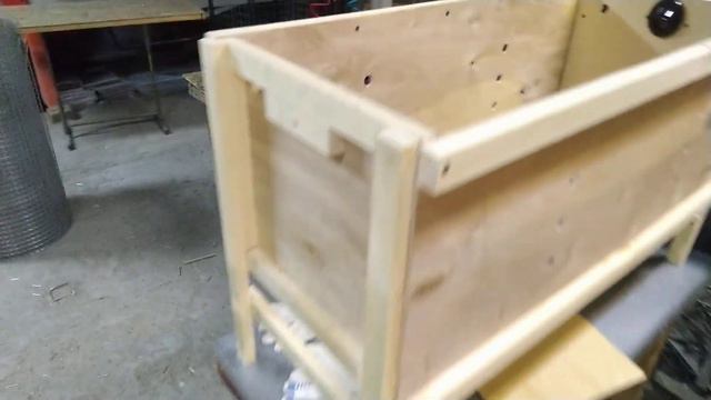 Обзор/Купить брудер с датчиком для 60 перепелок Бархатный№4 интернет магазин - Большой фермер смотреть онлайн