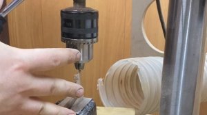 Как просверлить отверстие 1мм в торце заготовки для установки штифта