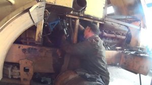Началось в колхозе утро 6/29. Замена ГУР на насос дозатор УПРМ на К-700А.