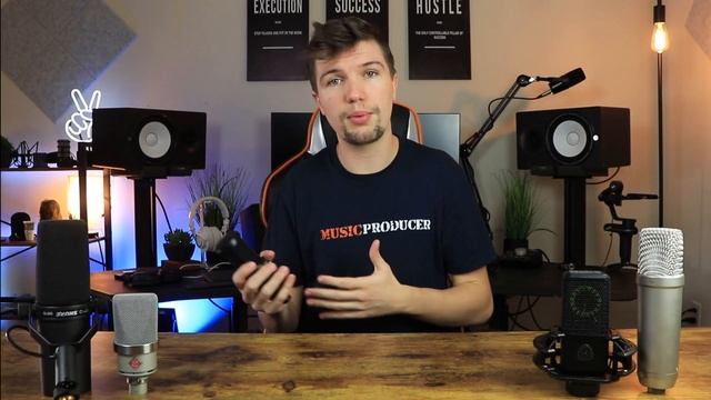 BEST MICROPHONES FOR VOCALS (2021) | Neumann TLM 102, Shure SM7B, Rode NT1-A & Audio Technica AT202 смотреть онлайн