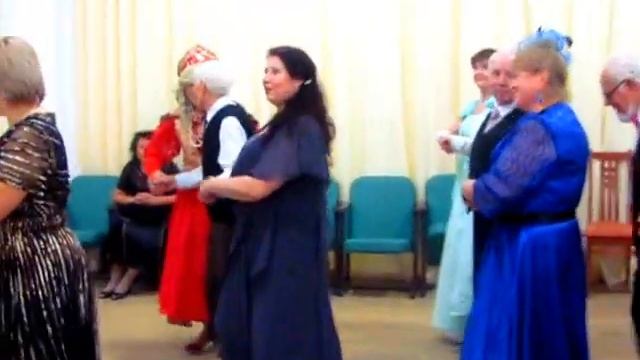 полька тройка в новогодней Гостиной смотреть онлайн