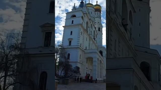 Соборная площадь Московского Кремля