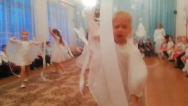 "Снежинки смешинки" смотреть онлайн