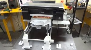 Печать на фанере планшетным принтером