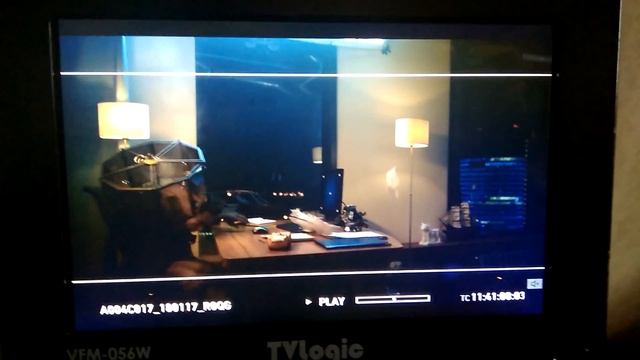 Падение люстры на голову смотреть онлайн