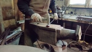 из остатков металла-делаю розы,художественная ковка металла,кованые изделия, кондуктор,горн