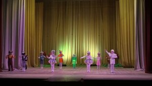 "Мышка Хохошка", танцевальный коллектив "Тип-Топ", руководитель Карелина Кристина Андреевна.