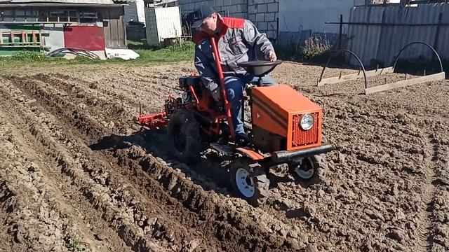 Нарезка гребней под посадку картошки 2022