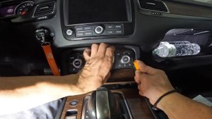 Vw Touareg 2017 How To Remove Original RNS 850 / Navigation / Radio / Infotainment /Climatic Remova