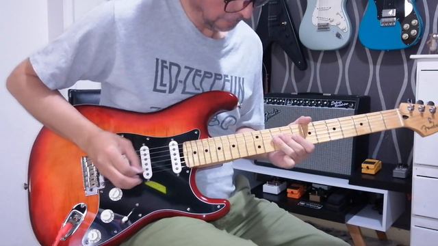 Fender Stratocaster player with treble bleed and mustard cap mod sound смотреть онлайн