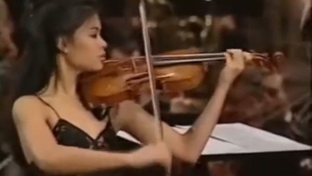 Vanessa MAE 2017 - Toccata  Fugue by John Bertrandino di Bertone
