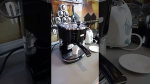 Кофеварка DELONGHI ECO 310.BK
