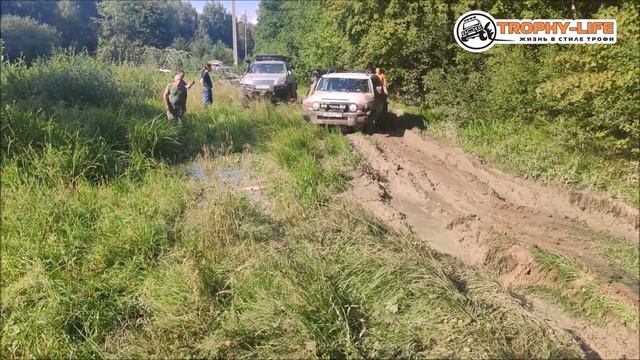 Offroad Toyota FJCruiser Vs Jeep Grand Cherokee Niva Hover Pajero DEF 4x4 покатушка Трофи лайф 2020