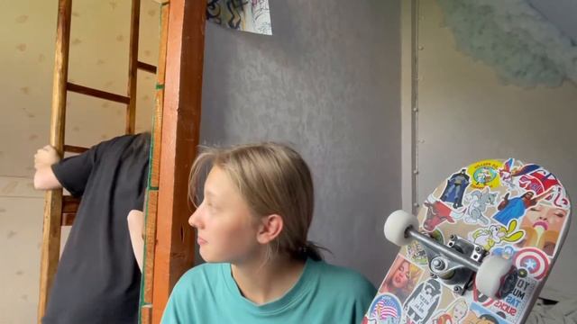 НЕДЕЛЯ ВЛОГОВ || День 2 || Неправильная сборка скейта и скейт парк?￼ смотреть онлайн