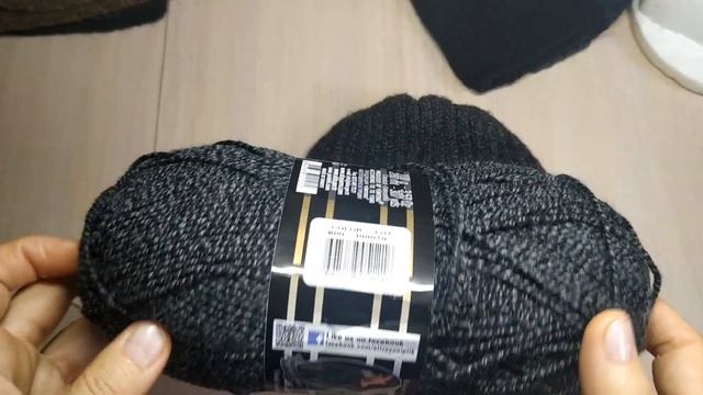 Мужские шапки.