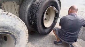 Мобильный грузовой шиномонтаж