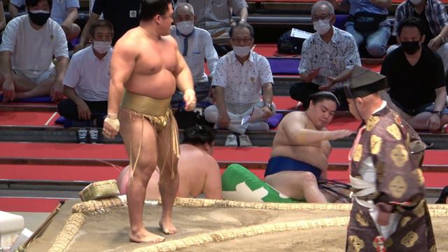 July 2021, Day 8: Temperature rises смотреть онлайн