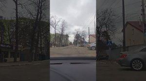 Муж  учит жену вождению на механике.(1й раз после автошколы)