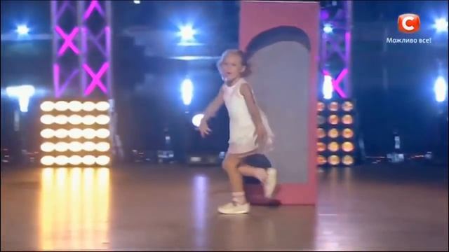 Виктория Родионова -Танцуют все Лучше всех Танцуй Песня года .Russia talent show.