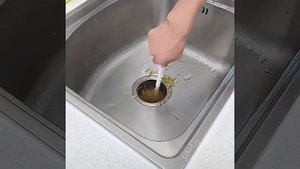 Гибкий ёршик для прочистки канализационных труб